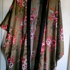 Silky Sexy Robe Kimono Torrid One Size